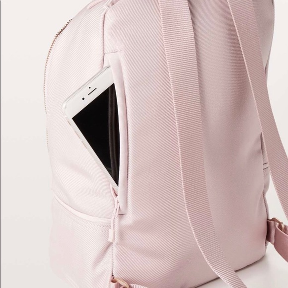 City Adventurer Utility Pack 12L - Picture 3 of 8